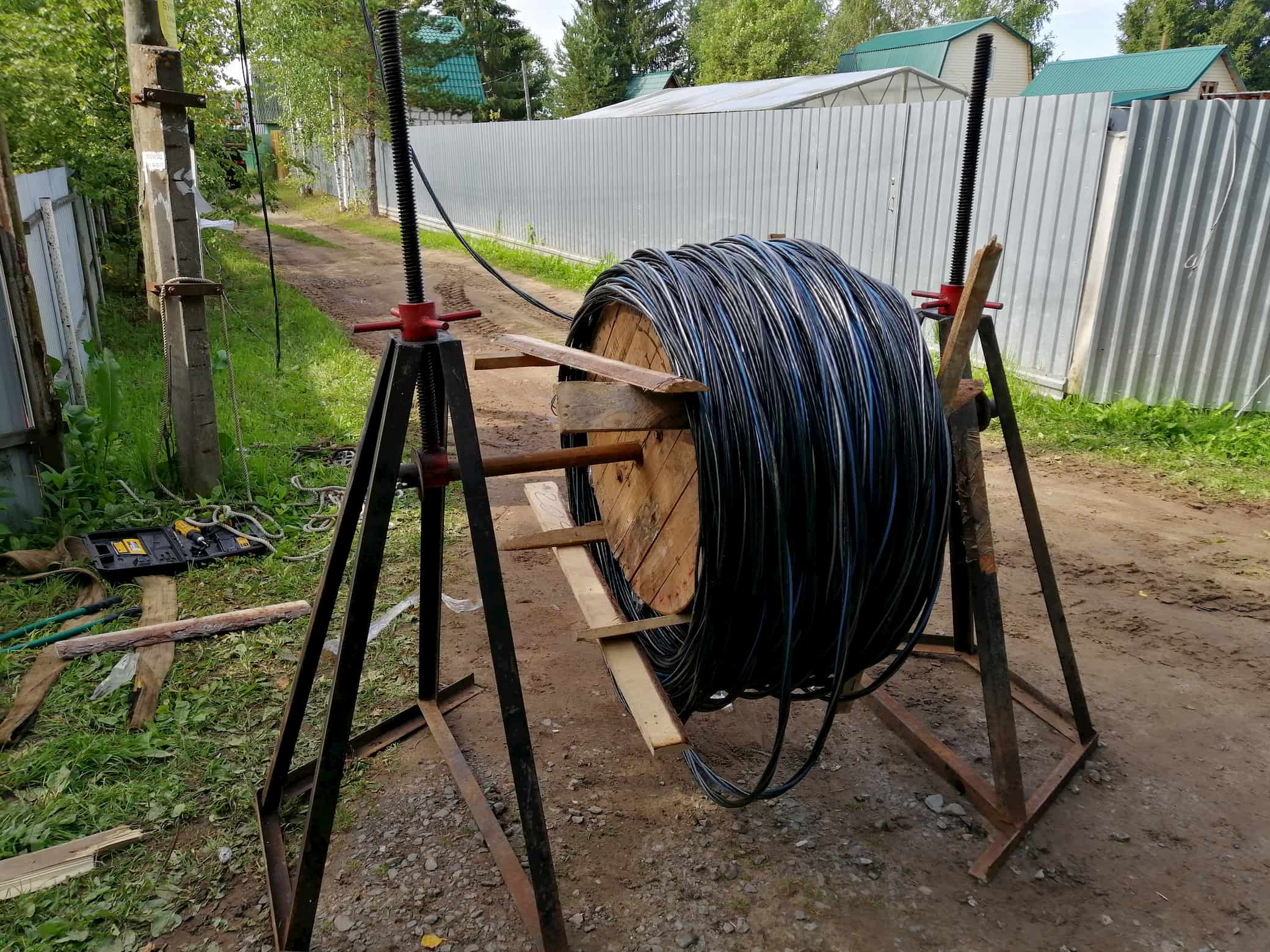 установка опор освещения